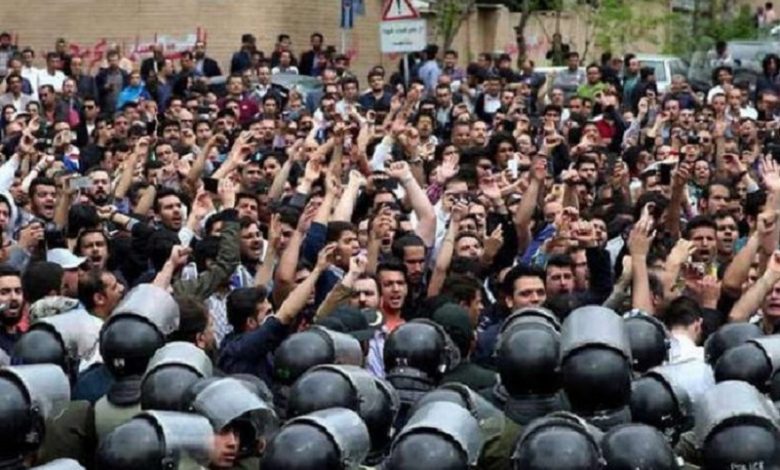 Protests and strikes spread in Iran; regime respond with repression-file photo