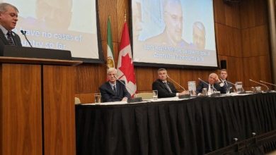 Conference_in_Canadian_Parliment