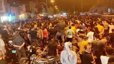 Iran: To Prevent the Transport of the Repressive Forces, Defiant Youths Block Roads