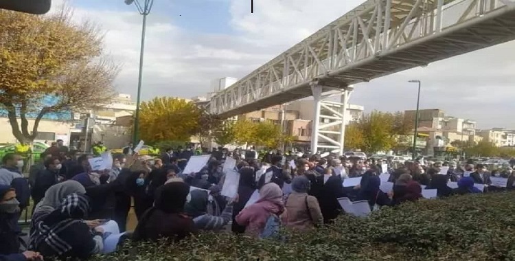 Iran: Teachers To Remain Under the Poverty Line, Regardless of Whether Regime Parliament Adopts Ranking Bill