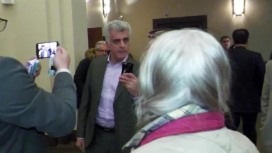 Clerical Regime’s Consul-general in Sweden Hurls Nasty Insult at Renowned Iranian Singer, Gisoo Shakeri