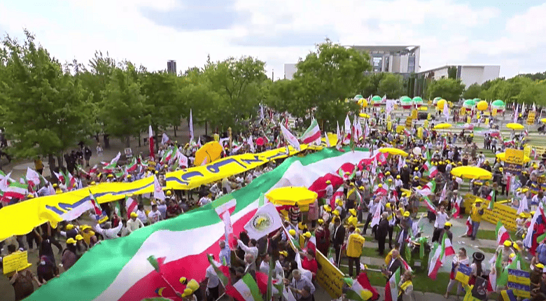 Thousands Participate in “On the March to Freedom” Rally in Berlin, in Solidarity with the Iranian Resistance and Uprisings in Iran