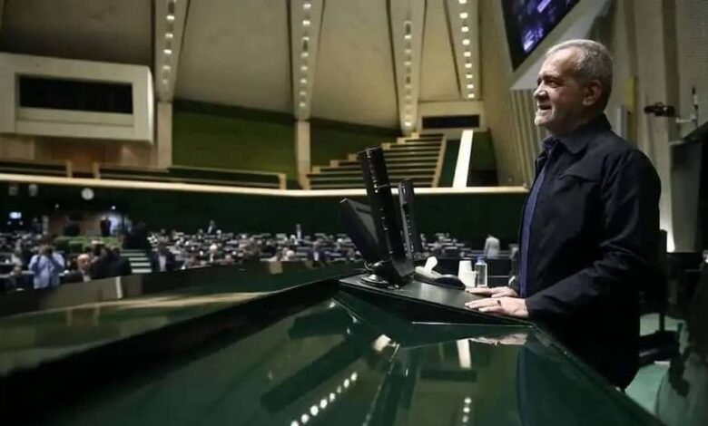 Iranian Regime’s Parliament Clashes with Pezeshkian over Cabinet Picks