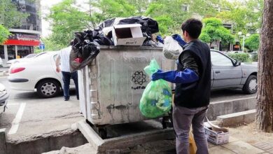 Thousands of Trash Collectors Reflect the Failures of Iran’s Clerical Regime
