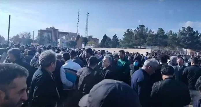 Iran Protests Spread Nationwide as Economic Grievances Escalate