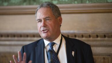 UK MP Bob Blackman Calls for Urgent Action to Save Six Iranian Political Prisoners