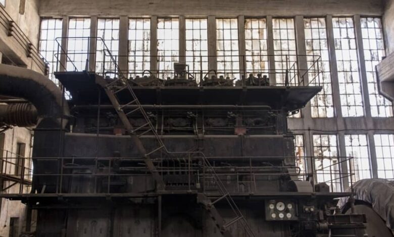 Iran’s Economy in Freefall: Parliament and State Officials Acknowledge Crisis Across Key Sectors