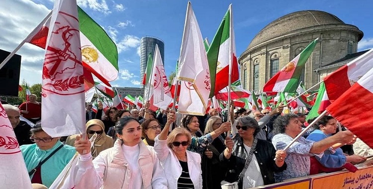 Coordinated Rallies Worldwide Mark Anniversary of Political Executions in Iran