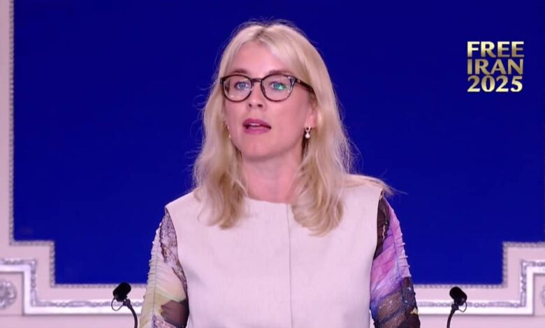 Icelandic MP Dilja Mist Einarsdottir: Women and Youth Are Leading Iran’s Movement for Change