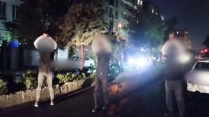 Resistance Units in Tehran Support Truck Drivers’ Strike, Display Resistance Leader Images