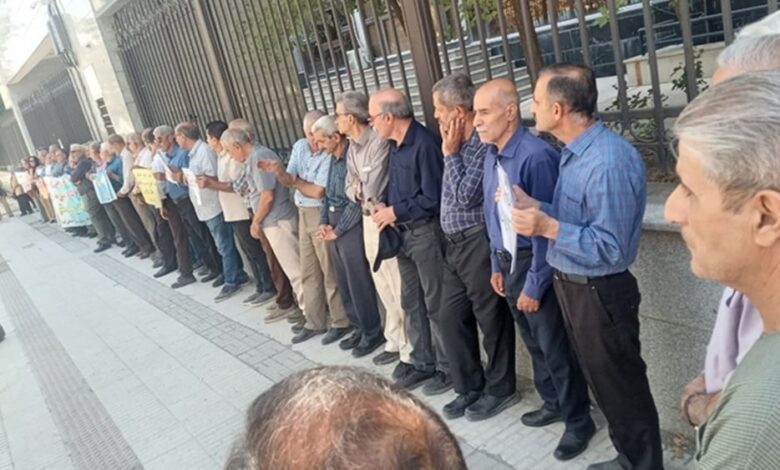 Iran Protests: Retirees, Workers, and Students Unite in Nationwide Uprising Against Regime