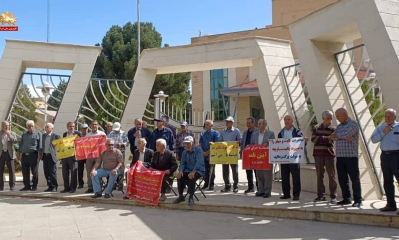 Widespread Protests Hit Iran as Retirees, Workers Denounce Corruption and Unpaid Wages