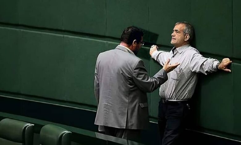 Iran Elites Warn of Unrest as Fuel Hikes and FX Reset Ignite Infighting