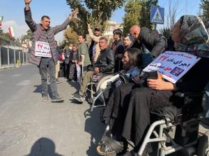 Mass Worker Protests Erupt in Tehran as Oil, Gas and Power Contractors Surround Parliament