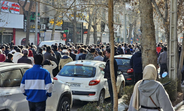 Iran Protests Day 11: Energy Workers Join Strikes as Security Forces Retreat in Major Cities