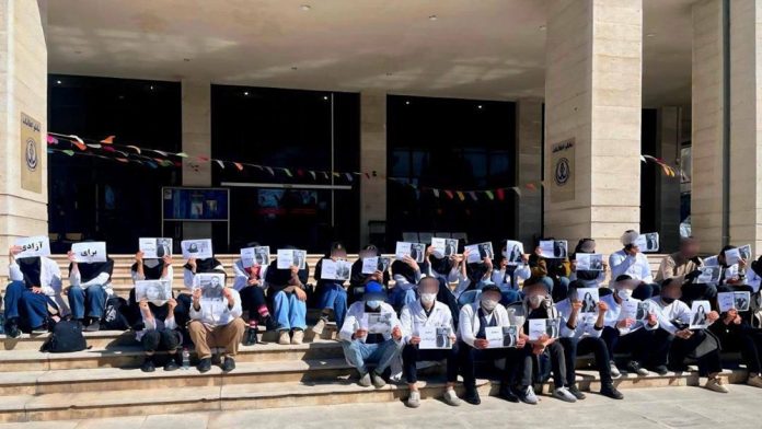 Iran Uprising: Students Defy Crackdown as Regime Targets Doctors and Hospitals