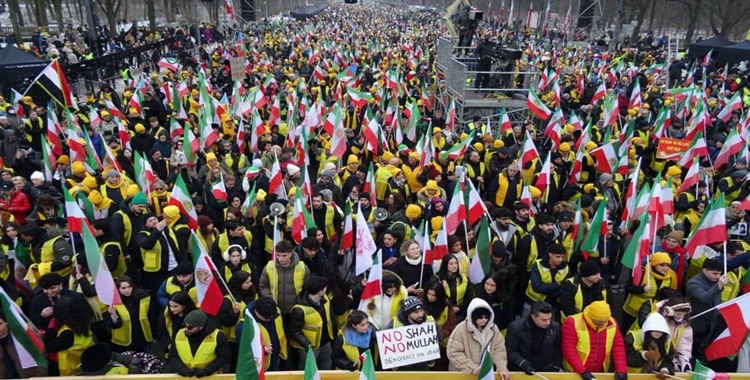 Tens of Thousands Rally in Berlin to Reject Monarchical and Theocratic Rule, Back Iran’s Uprising