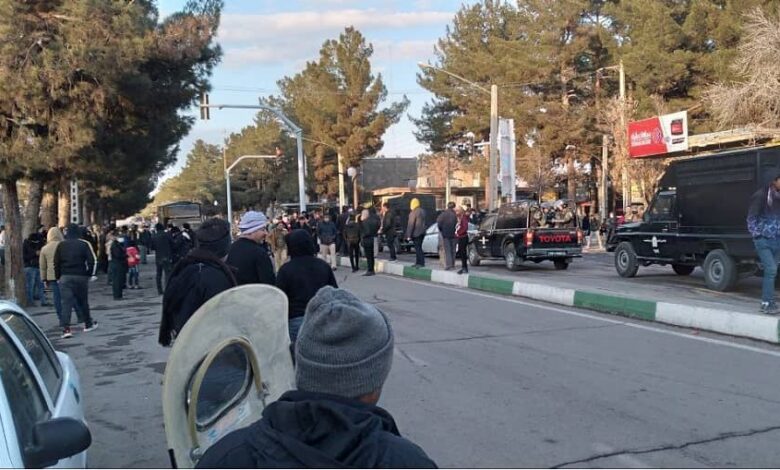 As Tehran Weakens, Iranian Authorities Turn Inward With Threats, Checkpoints and a Show of Force