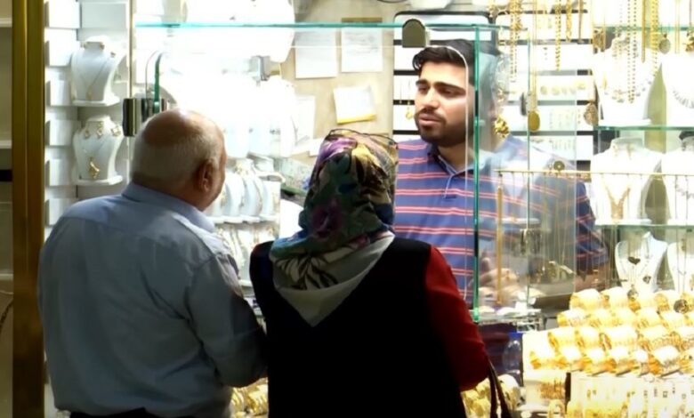 Iran Faces Deepening Economic Crisis Amid War, Blockades, and Policy Failures