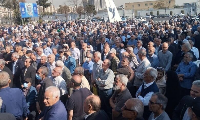 Parliament Rebukes Economy Minister in Iran as Armed Clashes Intensify in Khash